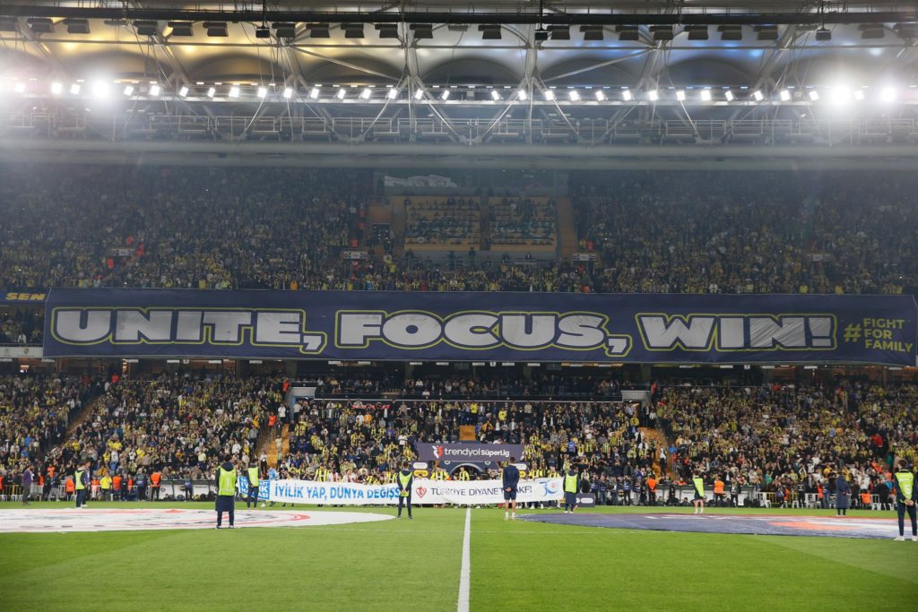 UNITE, FOCUS, WIN !